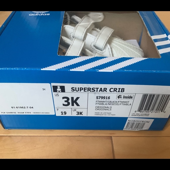 Adidas baby crib shoes - Picture 6 of 6